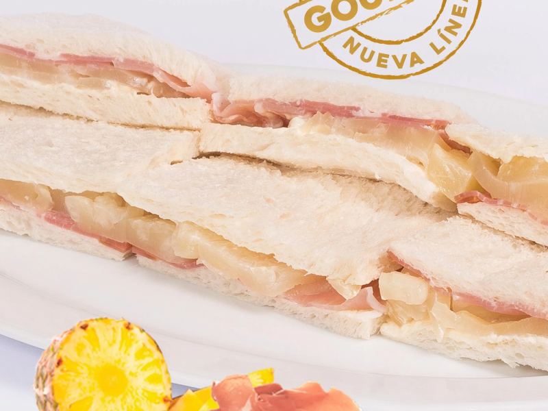 Sandwich jamón ananá