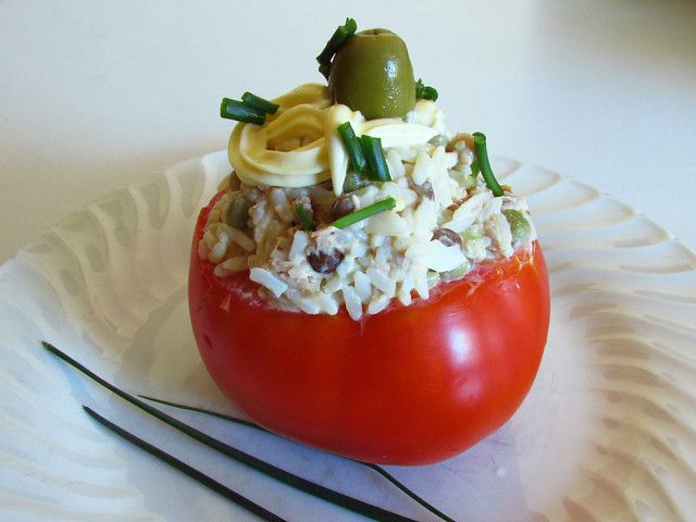Tomates Rellenos (con atún y arroz)