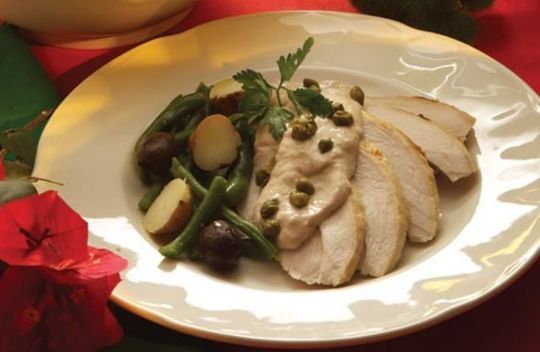 Vitel Thoné de pavita con ensalada de chauchas